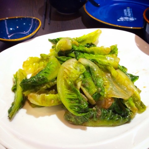 Crunchy vege with flavorful sauce. Nice! 