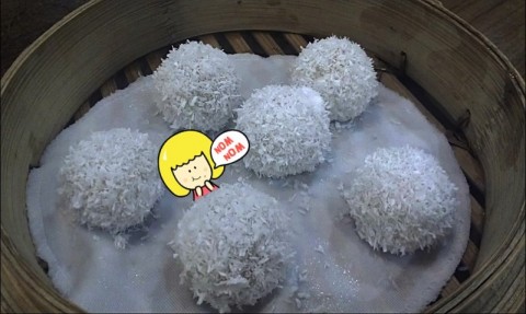 Chewy dumplings coated with desiccated coconut