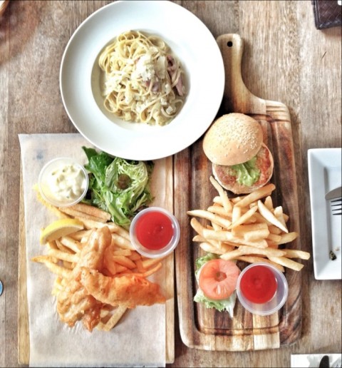 Great lunch deals at Esplanade Barossa: 3 for the price of 2!