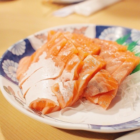 Fresh and cheap sashimi belly! Omnomnom. 