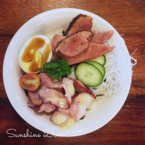 Healthy eating and good taste in a bowl. Loving the smoked duck!