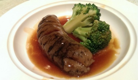 Soft and yummy sea cucumber that has soaked up all the braised sauce!