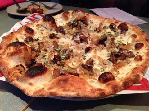 Really good truffle pizza which makes you want to have more! 