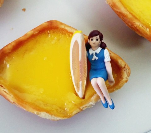 And for my grand finale!! Hello lady on egg tart!

nomnomnom 😱😍