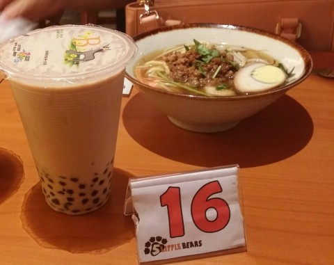 setmeal for dinner, add $1 to change drink to bubble tea!😃