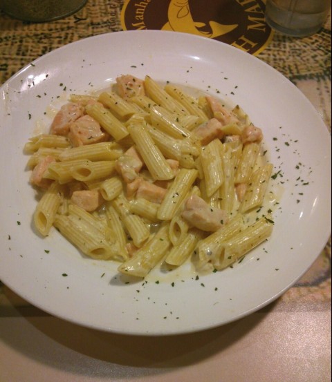 Creamy penne with tasty salmon chunks. Quite a small serving though.