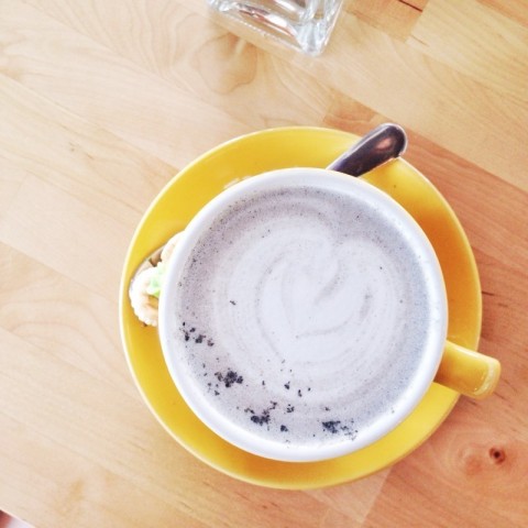 This caffeine free black sesame latte caught our attention on their menu. Tasted like liquid black sesame paste - try it for something different (: