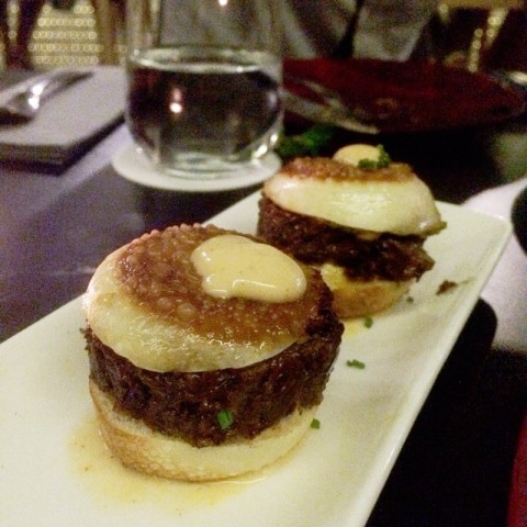 These beef cheeks are so good!!! Soft, tender and flavorful accompanied by their cute mini buns!