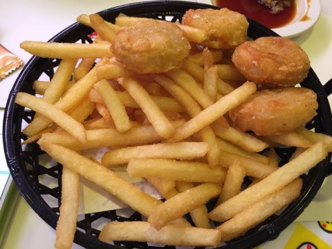 Nice crispy fries and tender nuggets. 