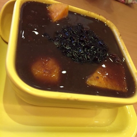 The taste is good. I ordered additional black glutinous as the texture is good. The bowl shape is square n unique as usually outside using round shape.