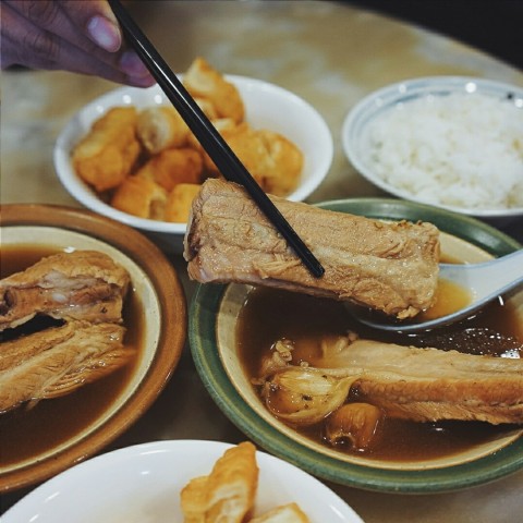 Authentic Teochew BKT! Soup is peppery and good but the ribs a tad tough. Overall good!