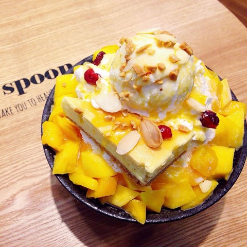 Hot summer day calls for a Mango Cheesecake Bingsu [$18.90] - Excellent is a small word to describe this! 👑🍧 Price is a little steep as it's one of their premiums, but I promise that its large shari