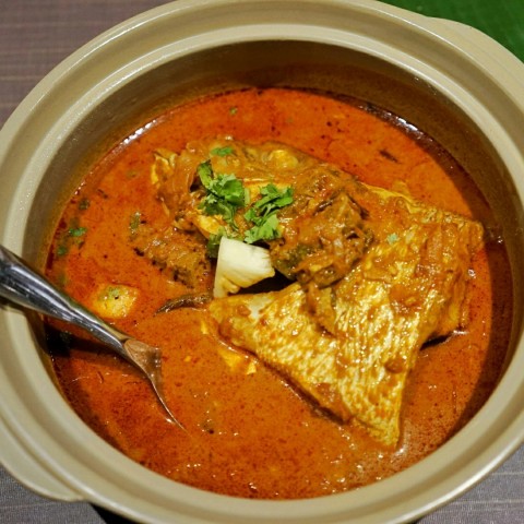 Their signature fish head curry is one helluva kickass pot of awesome. Love the addition of pineapple and well cooked lady fingers too.