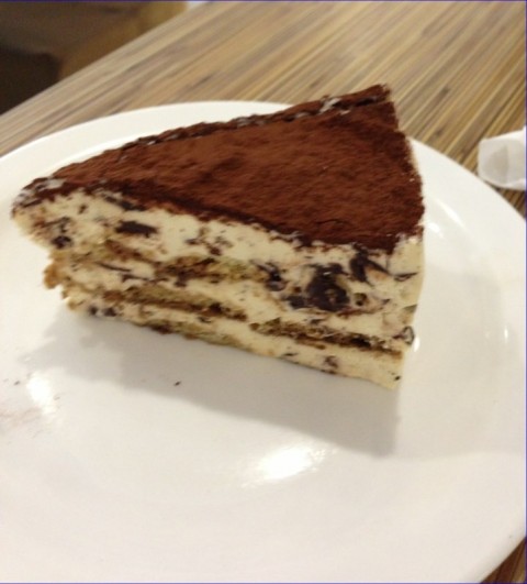 Suitable for Lacto Vegetarian (Contains Egg) #promotion now buy 1 free 1 slice of cake