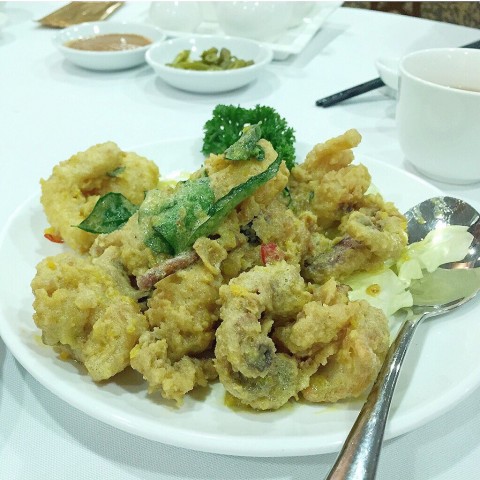 Great sotong:batter ratio - Fresh succulent sotong coated with a crispy salted egg batter!