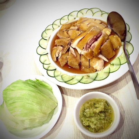 The chicken's really good and tasty! Dip chicken into the ginger and wrap it with the cabbage! Ginger sauce is a must! 