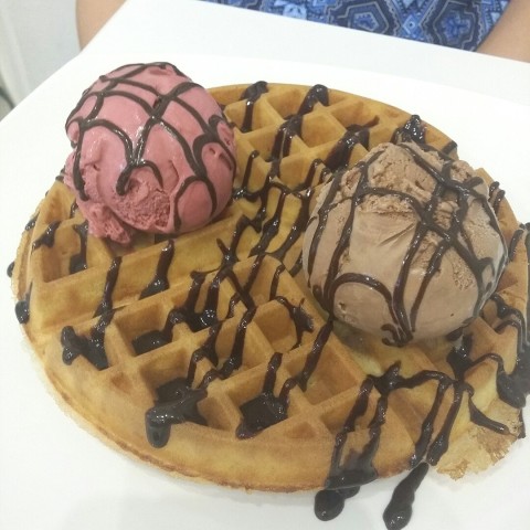 Waffle not crispy enough, could be better though! 