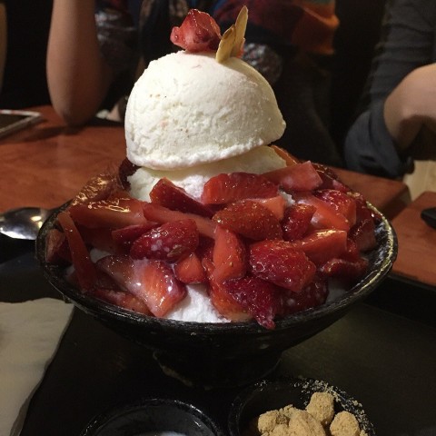 Another Bingsu that was better than the average but seems lacking some X factor to be one of the best. 