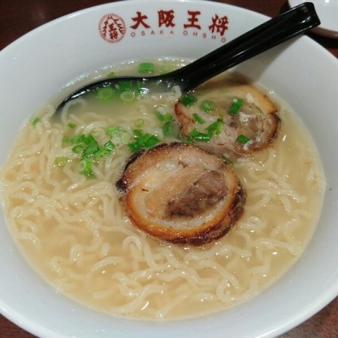 Light shio-based soup but no seafood flavour. Noodles and chashu were OK.