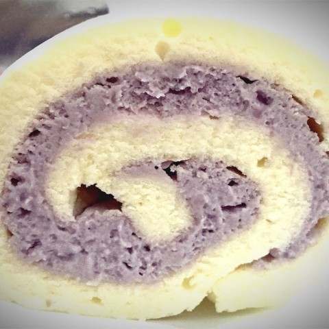 松软的北海道戚风蛋糕，配上香浓的芋泥奶油霜，绝配！