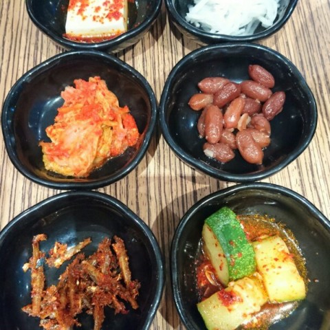 Liked the kimchi, sweet peanuts and pickled cucumber 